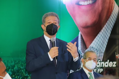 Leonel dice Abinader le tiende alfombra para que FP gobierne en 2024