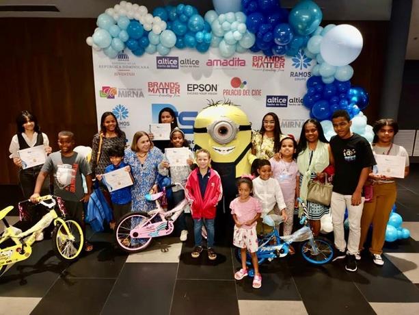Asociación Dominicana de Cronistas Sociales celebra premiación escolar