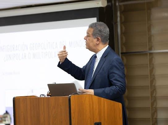 Leonel Fernández dice que la inflación representa una oportunidad para crecer