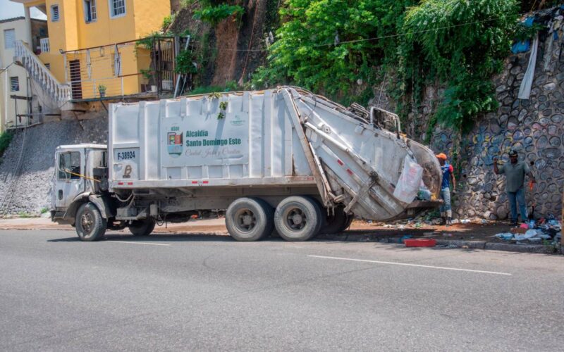 Mejora ligeramente recogida de basura en algunas zonas de Santo Domingo ...