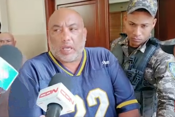 Aplazan la medida de coerción a padre que arrastró hija de 11 años en ...