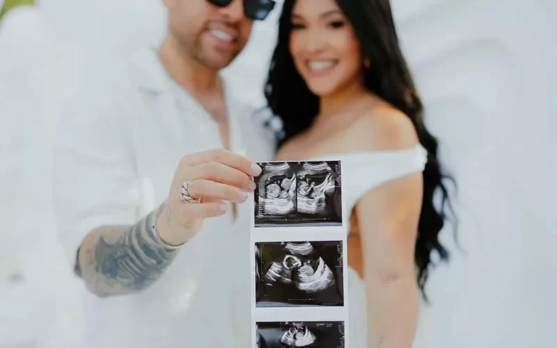 Mark B se convertirá en padre junto a su pareja Diana Pérez